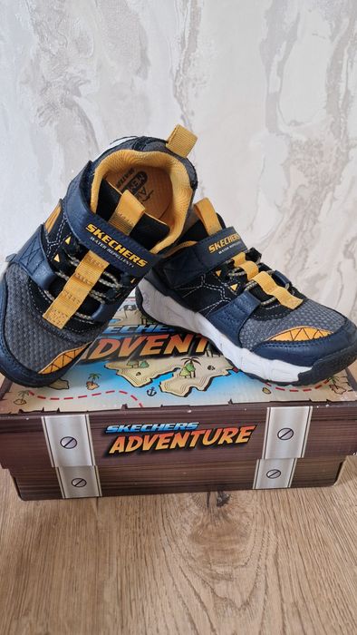 Продам ботинки Skechers