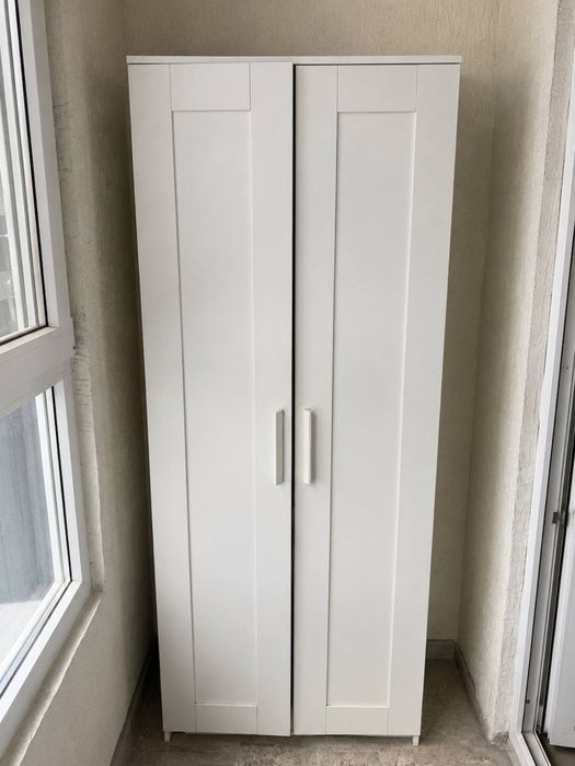 Продаю вместительный шкаф IKEA белого цвета.