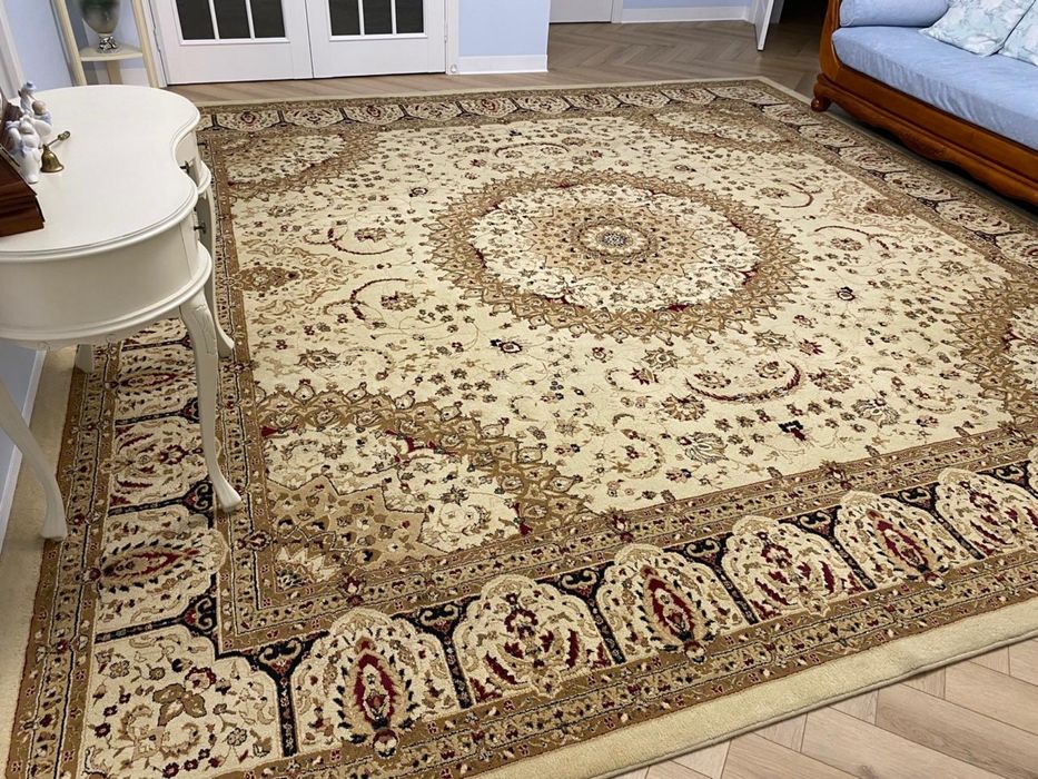 Продам Ковёр 4/4м