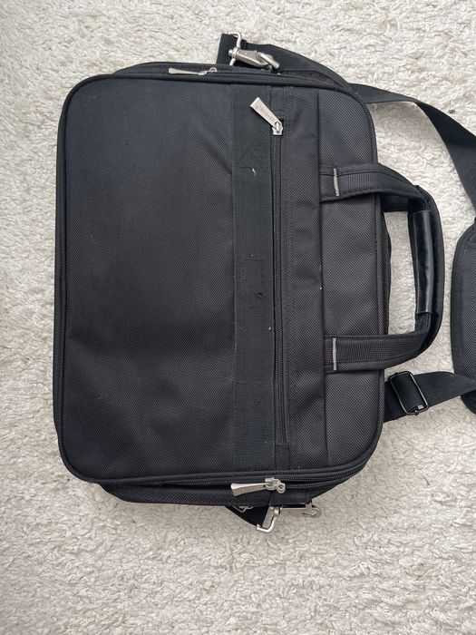 Geanta laptop cu, compartimente.