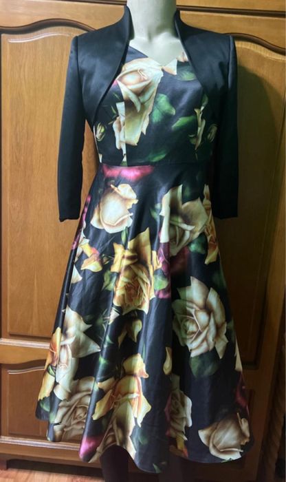 Rochie eleganta neagra  din satin