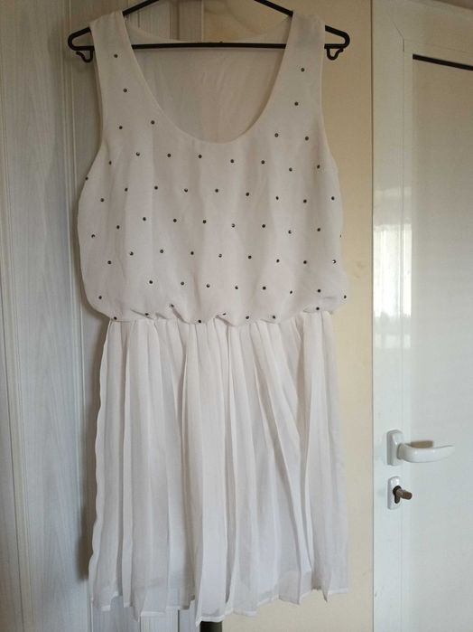 Рокля only л размер става и за м