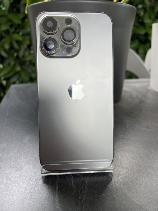 Caracasa iPhone 13 Pro originala