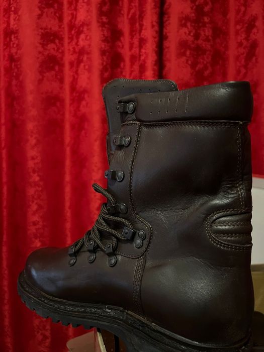 Bocanci militari de iarna nepurtati