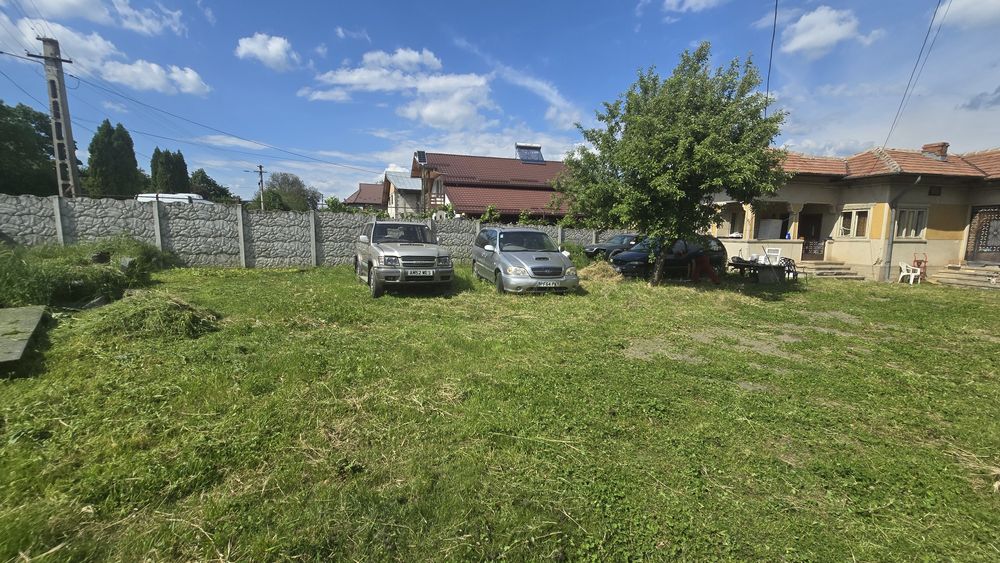 Casa si teren de vanzare