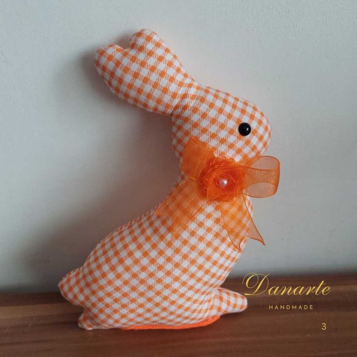 Ръчно изработен великденски заек – декорация за дома