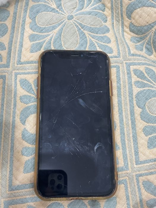 iPhone XR на запчасти