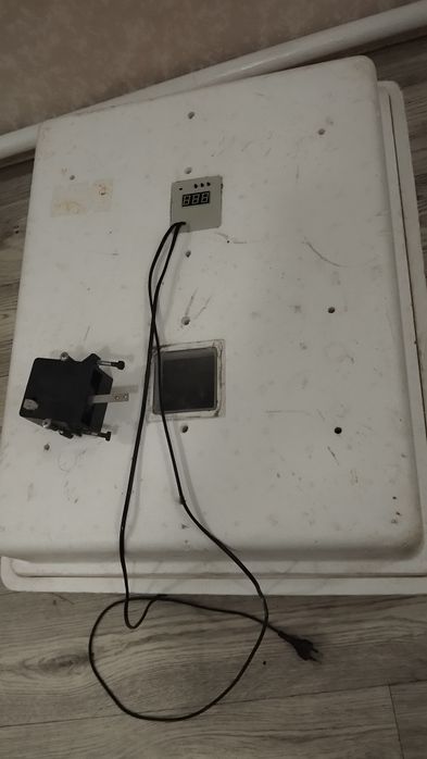 Инкубатор "Несушка"