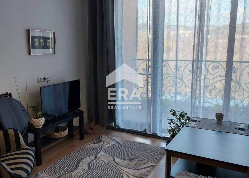 Дава се под наем Едностаен апартамент в к.к. Св.Св. Константин и Елена - 40 кв.м за 360 € - Снимка #4