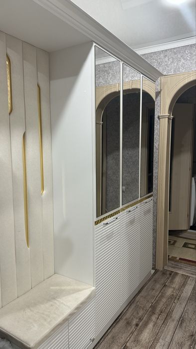 Спочно продам прихожи