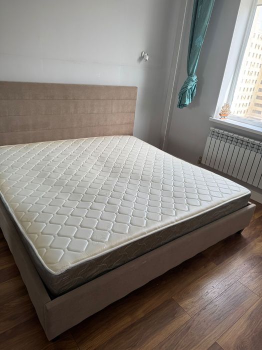 Продам кровать размер 2х2м