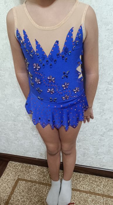 Продам купальники для гимнастики