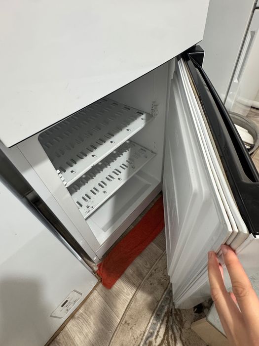 Холодильник Indesit