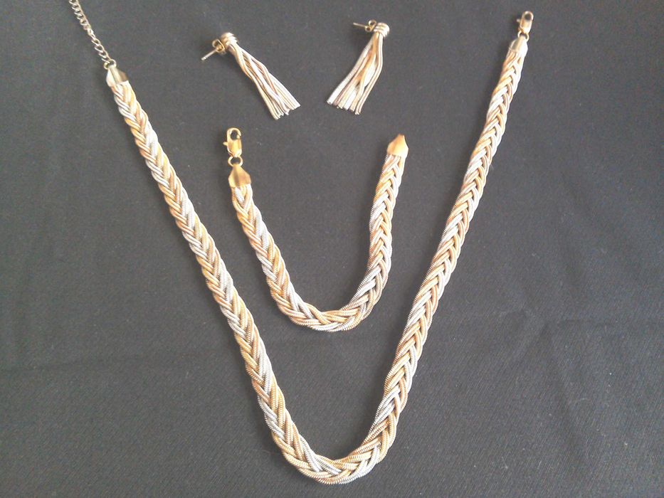 Set  deosebit: colier,  brățară și cercei - metal aurit