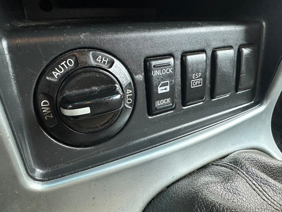 NISSAN Pathfinder 0 — imagine 5