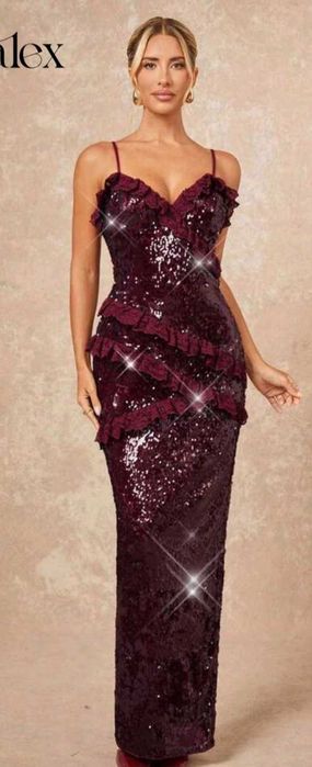 Уникална дълга рокля с пайети, чисто нова