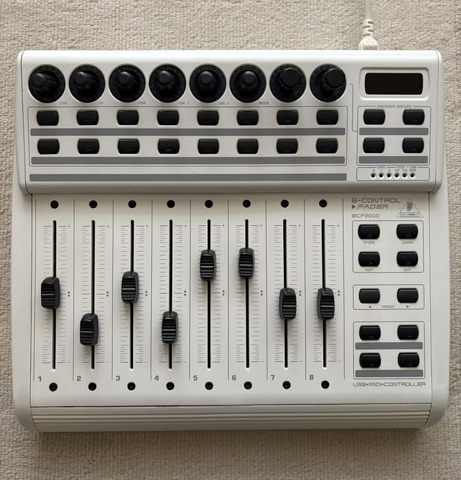 Controller Behringer BCF2000