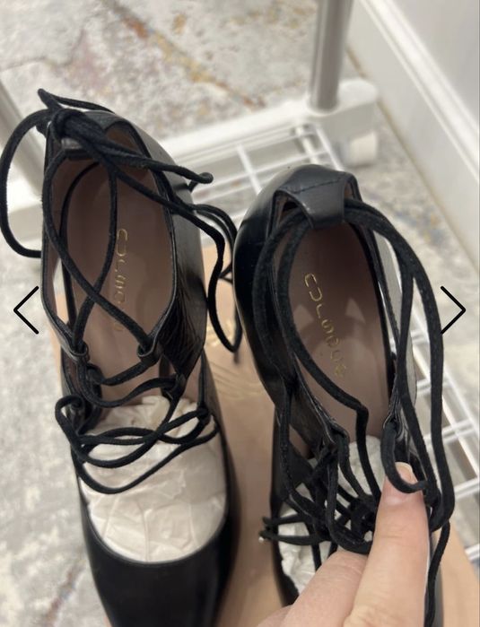 Туфли кожаные с завязками