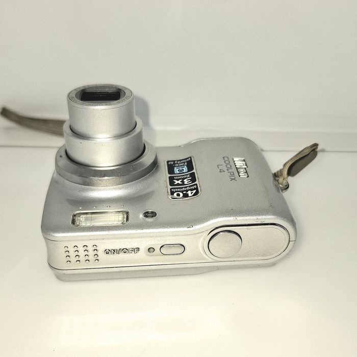 NIKON COOLPIX L4 Компактен дигитален фотоапарат