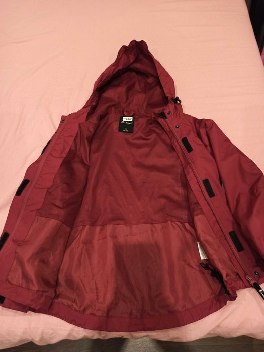 Промоция - ново марково яке Vertical, р-р 140-146 см.