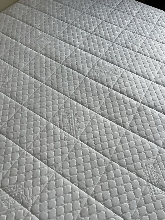 Продам Матрац 160/200