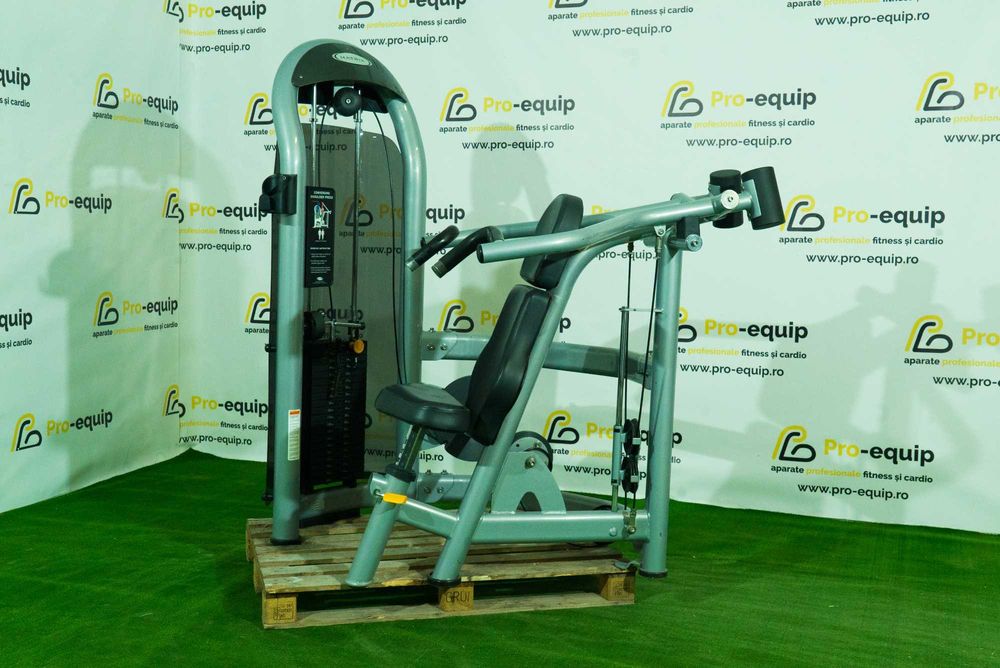 Aparate fitness profesionale umeri Matrix, Technogym