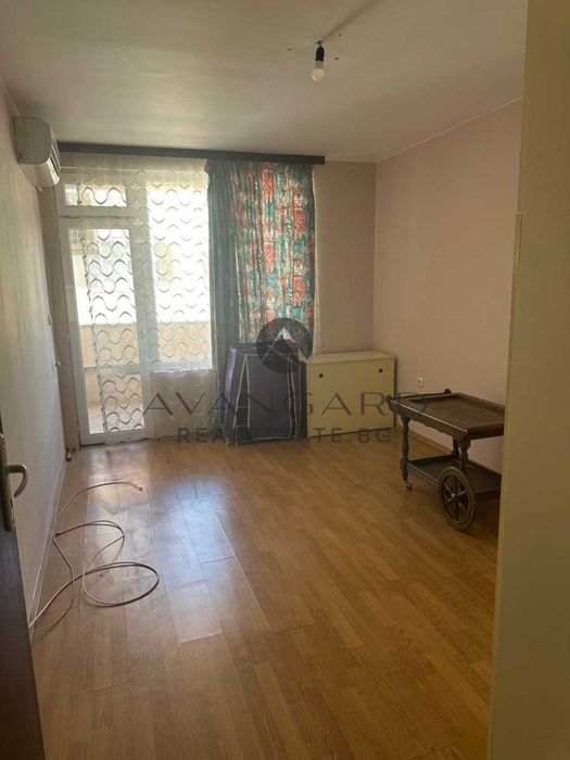Продава се Двустаен апартамент в Пловдив, Център - 70 кв.м за 1070 €/кв.м - Снимка #4