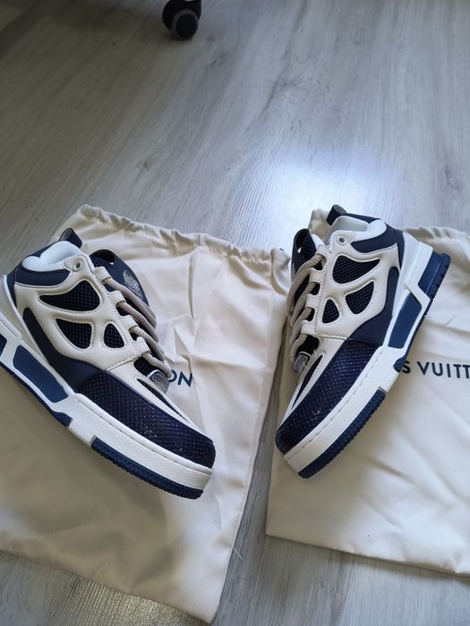 Louis Vuitton skates navy blue 42