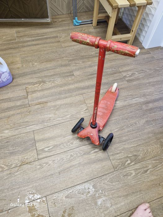 Детский самокат, рабочий