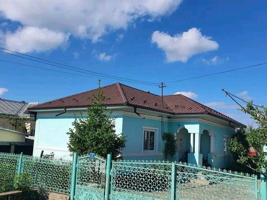 Firma noastră va oferă servicii  de montaj reparații acoperișuri etc.