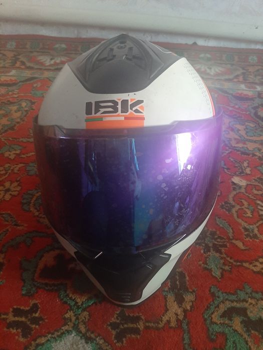 Moto kiyim bosh anjomi