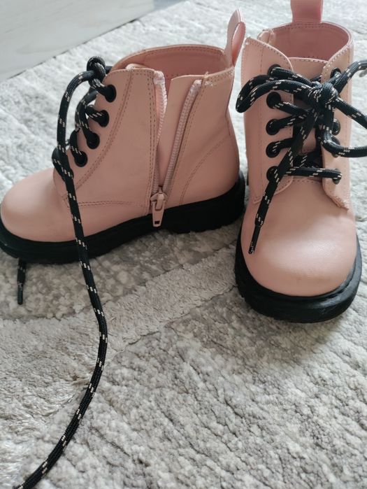 Детски боти Манго