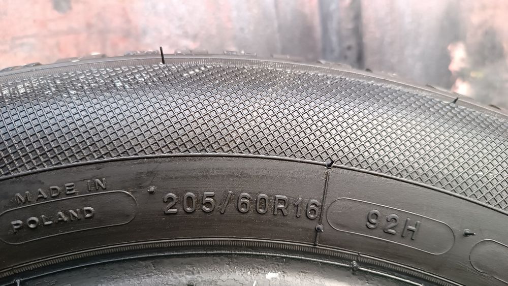 205/60/16 Kleber Дот 3523