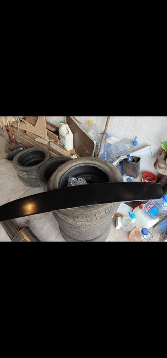 Продам задний ветровик