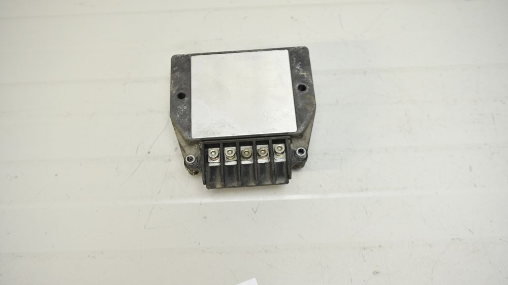 Honda VFR1200F 2010 Regulator de tensiune