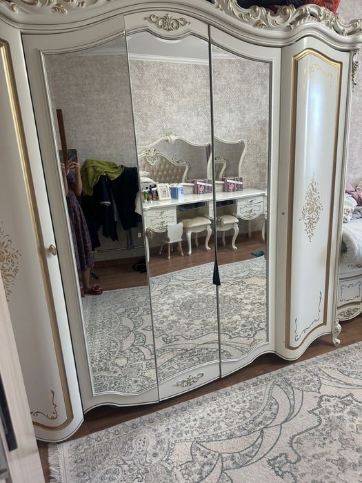Продам Спальный гарнитур