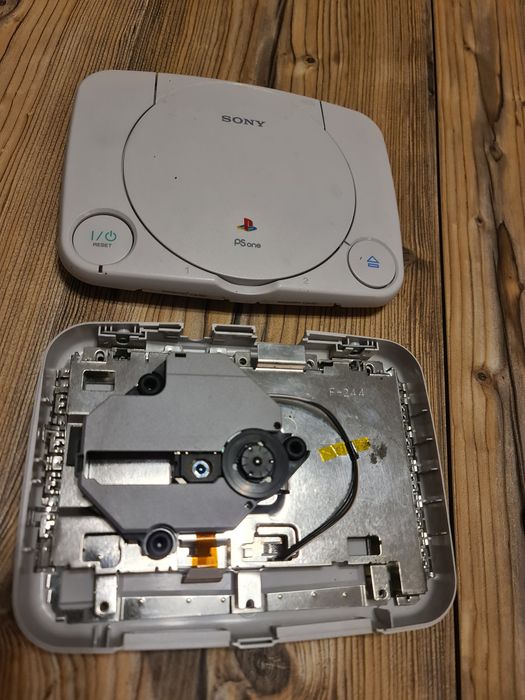 Playstation PS2, PS4 si PS4 Slim + Jocuri PS2 Vita