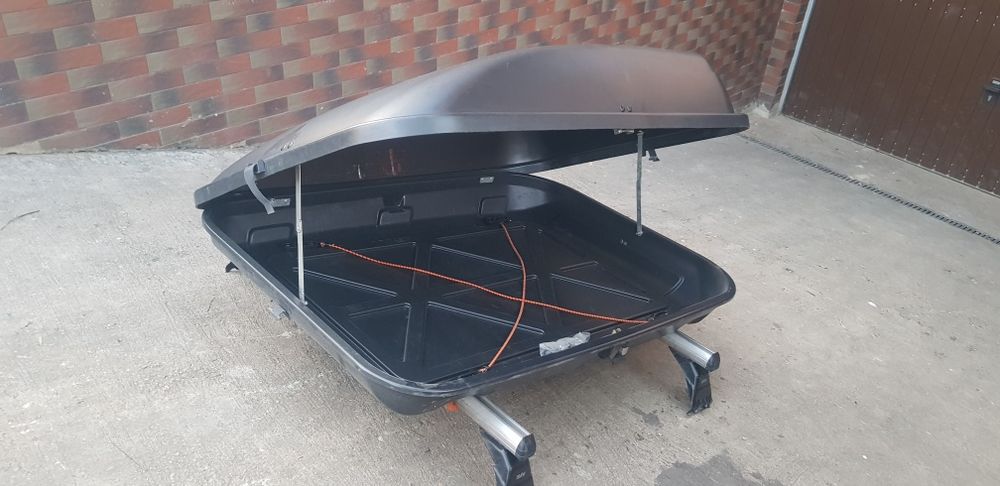 Vand cutie portbagaj plafon auto mare, ca noua