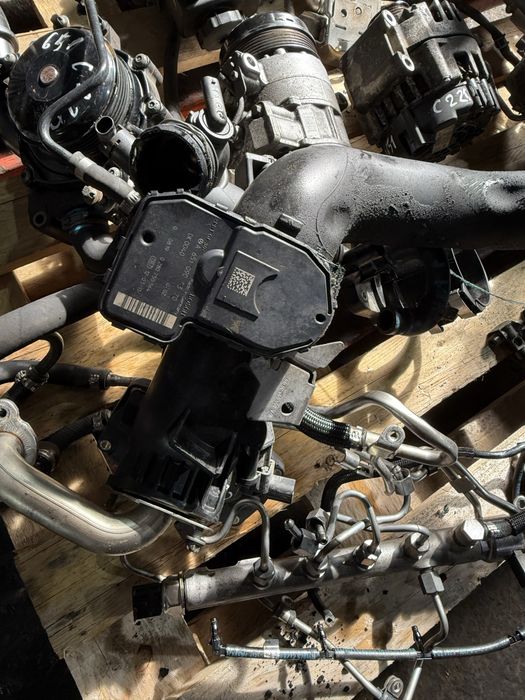 Части за mercedes C220 C250 E220 E250 дюзи , компресер ,EGR , bi tyrbo