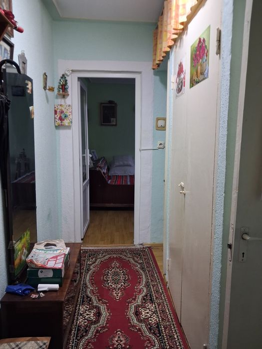 Vând apartament cu 3 camere
