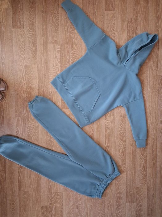 Костюм спортивный