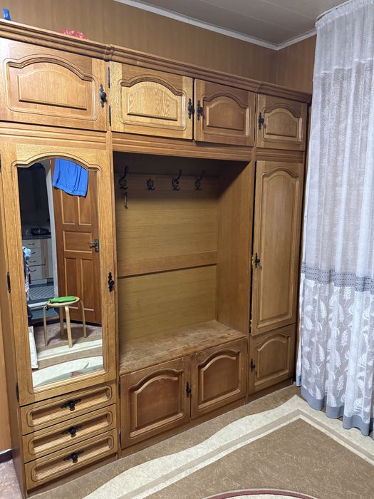 Прдается  прихожая
