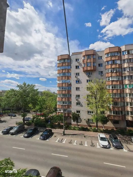 Apartament 3 camere de inchiriat decomandat Vitan Mall