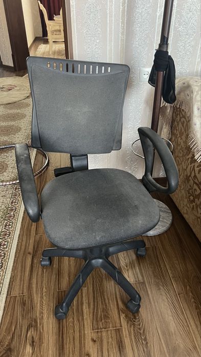 Продам Кресло офисное