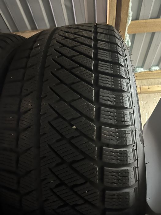 Продам покрышки на джип