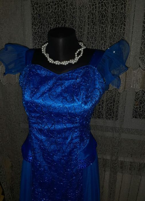 Вечернее платья.