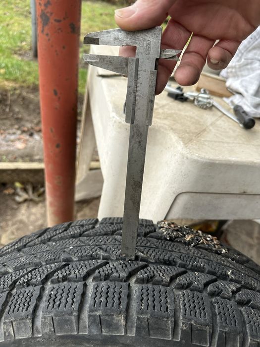 Зимни гуми с джанти Toyota 225/65R17