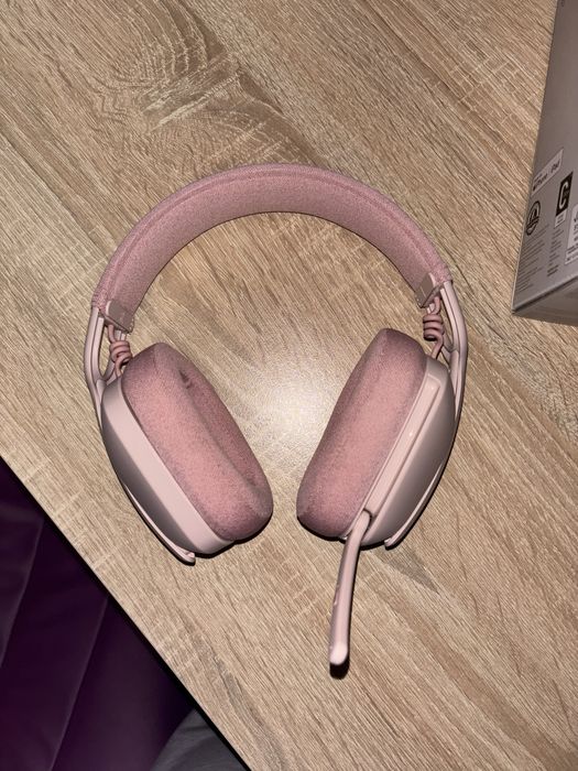 Слушалки Logitech Zone Vibe 100