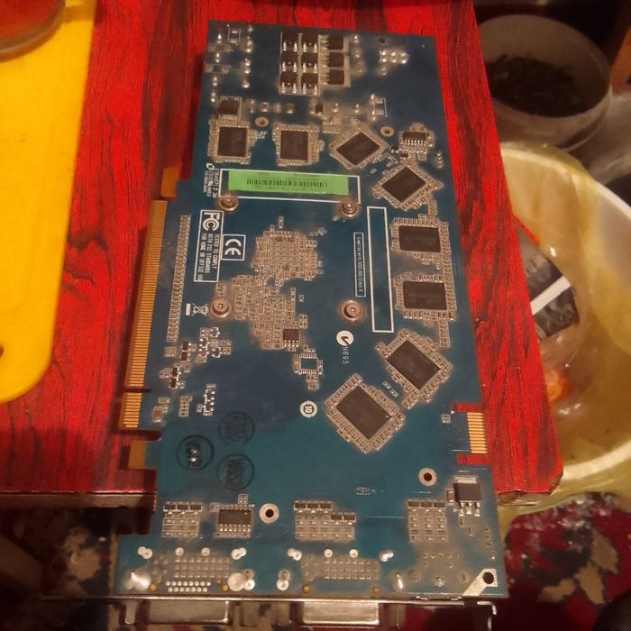 Видеокарта новая почти.