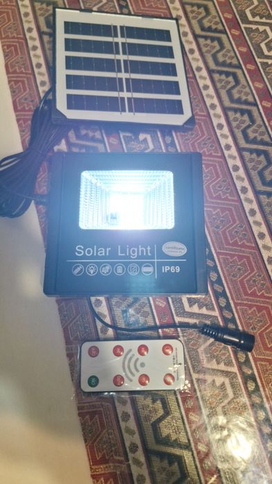 Прожектор солнечный